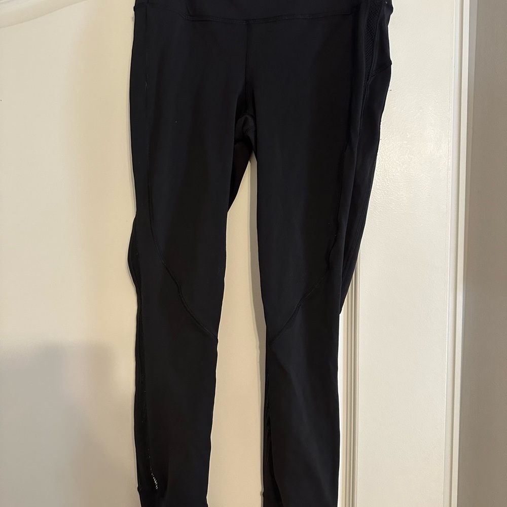 Black lululemon leggings